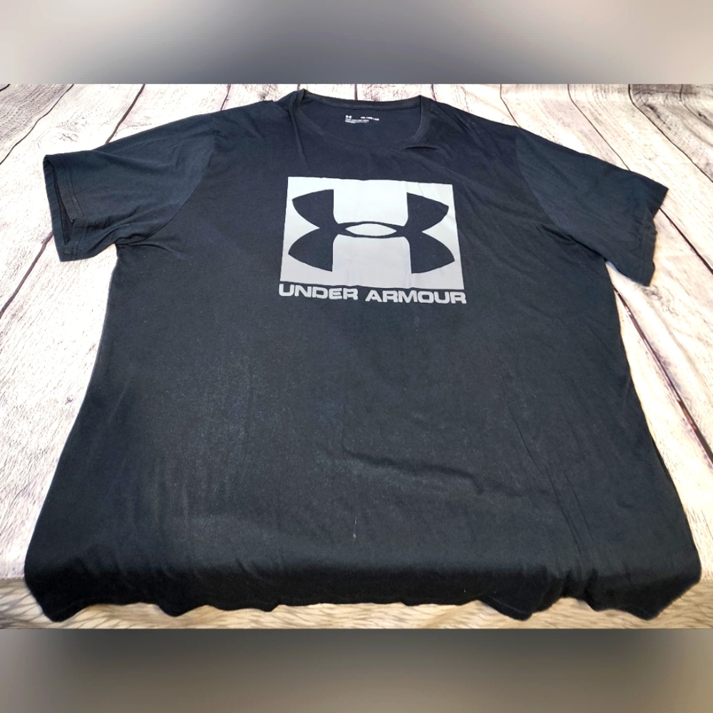 Under Armor men's black size 4XL